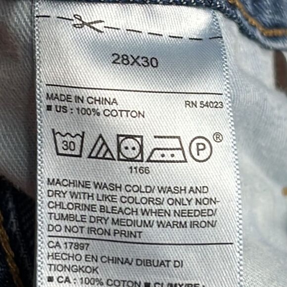 Old Navy Men’s Regular Standard Jeans - Picture 6 of 6